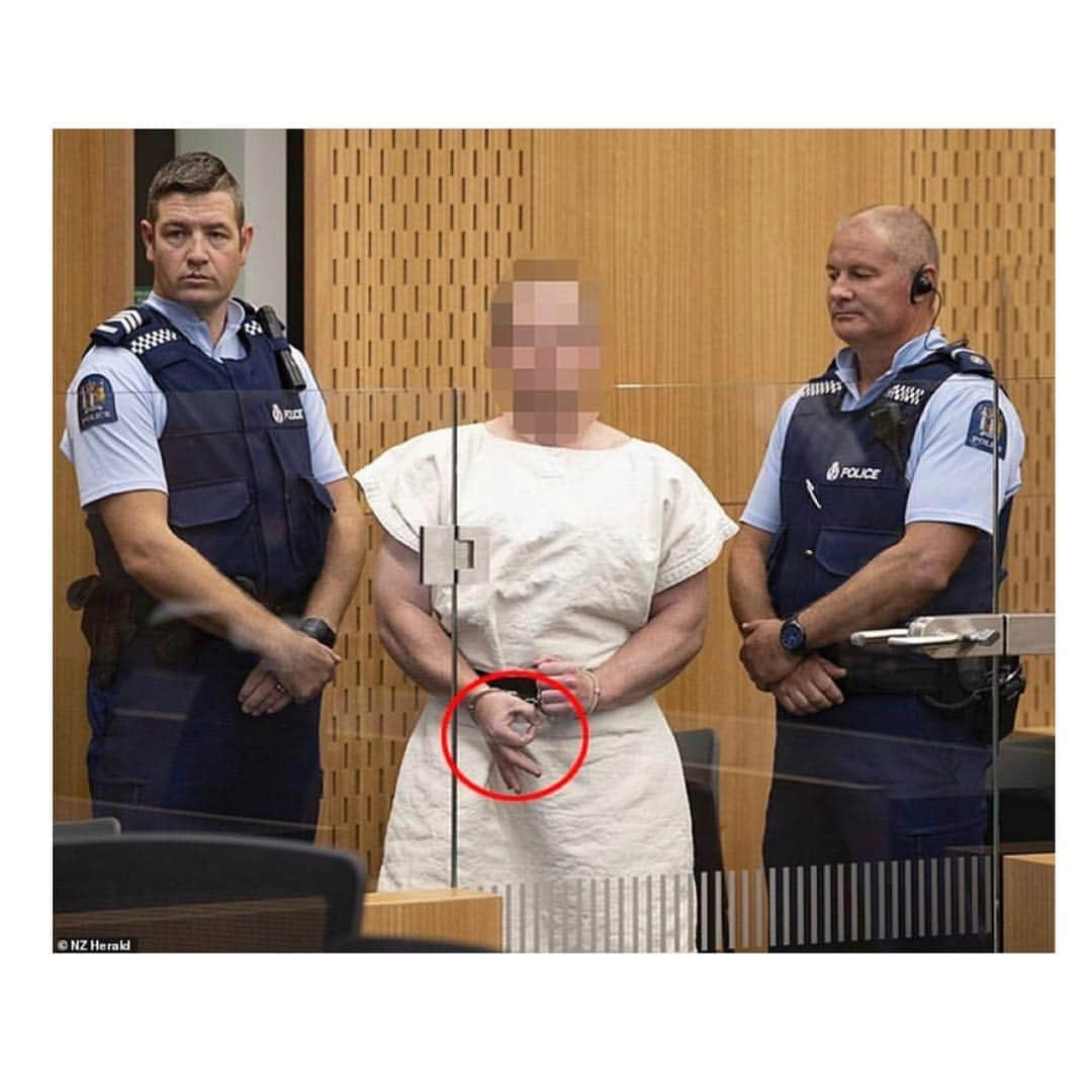 エブロ・ダーデンさんのインスタグラム写真 - (エブロ・ダーデンInstagram)「Blur his smiling face but not the “White Power” sign.... ?? And ask yourself if this murderer, this terrorist what Black or Brown... would his face be blurred?  This is how White Supremacy works.  Why are some cultures, religions and races associated with atrocities & others are not?」3月17日 1時14分 - oldmanebro