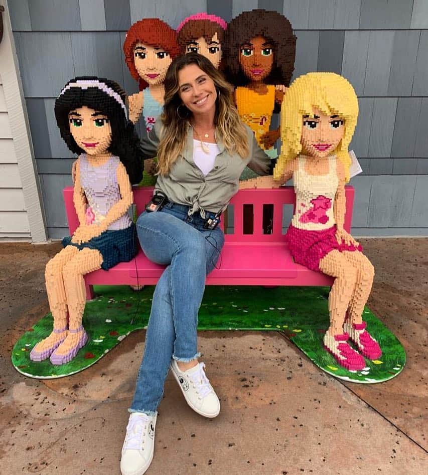 Giovanna Antonelliのインスタグラム：「Cafè com as migles!!!! Dia começou cedo por aqui!! Gravando!!!!!! #orlando #disneysprings」