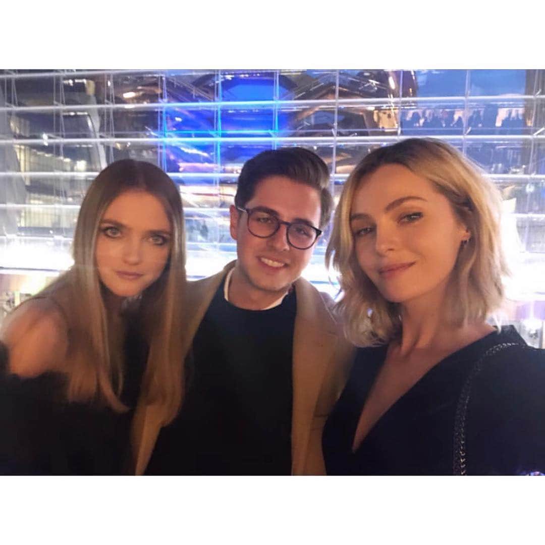 ヴラダ・ロスリャコヴァさんのインスタグラム写真 - (ヴラダ・ロスリャコヴァInstagram)「At the opening of @hudsonyards wearing my beloved @yaninacouture」3月17日 1時42分 - vladaroslyakova
