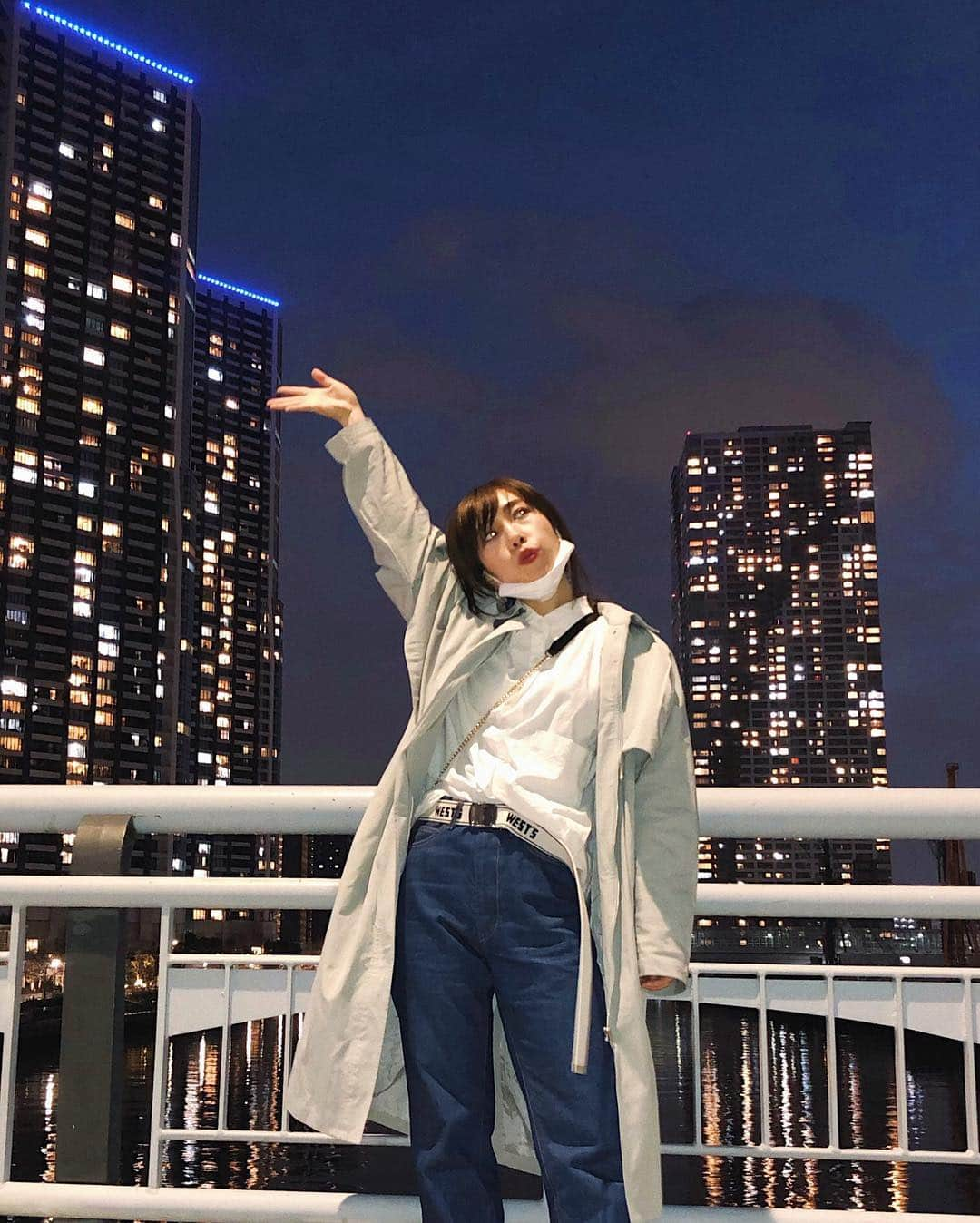 蔭山浩美さんのインスタグラム写真 - (蔭山浩美Instagram)「目が光っちゃった夜。おやすみなさいビーム⚡️ #なんじゃこりゃー #ひろみのしふく」3月17日 1時51分 - hiromi_kageyama