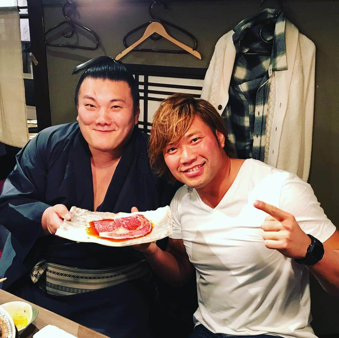 宮原健斗さんのインスタグラム写真 - (宮原健斗Instagram)「#大阪 試合後の夜は #大阪場所 中の勢さんと焼肉ディナー🍽🍖」3月17日 1時51分 - kento_miyahara