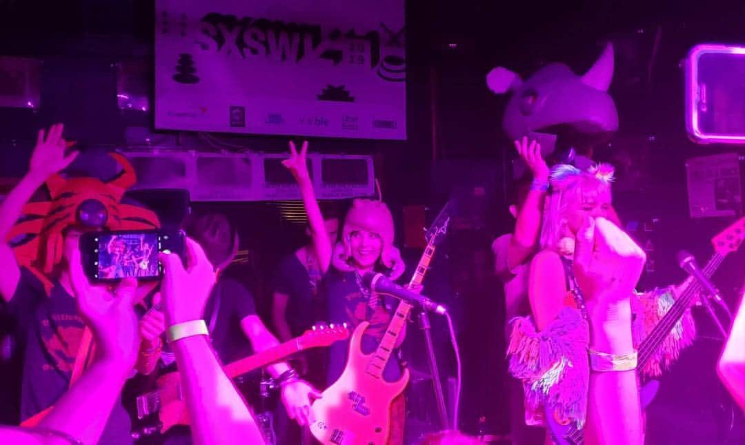 PINKY DOODLE POODLEさんのインスタグラム写真 - (PINKY DOODLE POODLEInstagram)「We played with Peelander-Z at Valhalla!! Today we have a show at Scholz Garten at 2pm!!! . . #peelanderz  #pinkydoodlepoodle  #pdp  #ustour2019  #sxsw2019 #highenergyrocknroll  #livemusic #rockmusic #rock #rockband  #japanese  #tour #ustour #livetour  #tourlife #musicianlife #musician #gibsonguitars #gibsonbass #gibson #eb3 #lespaul #marshallamps #vintage #femalebassist #femalevocalist #アメリカ #海外旅行 #音楽」3月17日 2時22分 - pinkydoodlepoodle