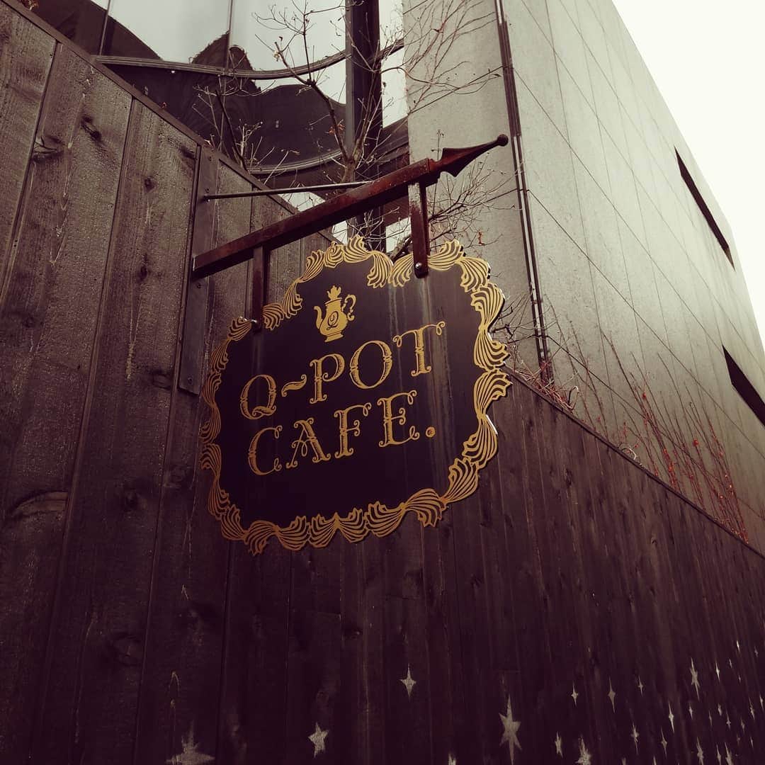 野川さくらさんのインスタグラム写真 - (野川さくらInstagram)「2019.3 #春のお誕生日会♡ #お誕生日の近い仲良し３人で♪ #キューポットカフェ #サクラアフターヌーンティー #ふしだりほ　ちゃん #マネージャーのゆんなちゃん #お誕生日おめでとう！ #桜 #さくにゃん平成最後の17歳 #にゃんスタグラム #わたしもさくら2019 #わたしもさくら #野川さくら #さくにゃん #野川さくらのチョコレートたいむ第24回目」3月16日 17時47分 - sakura_nogawa