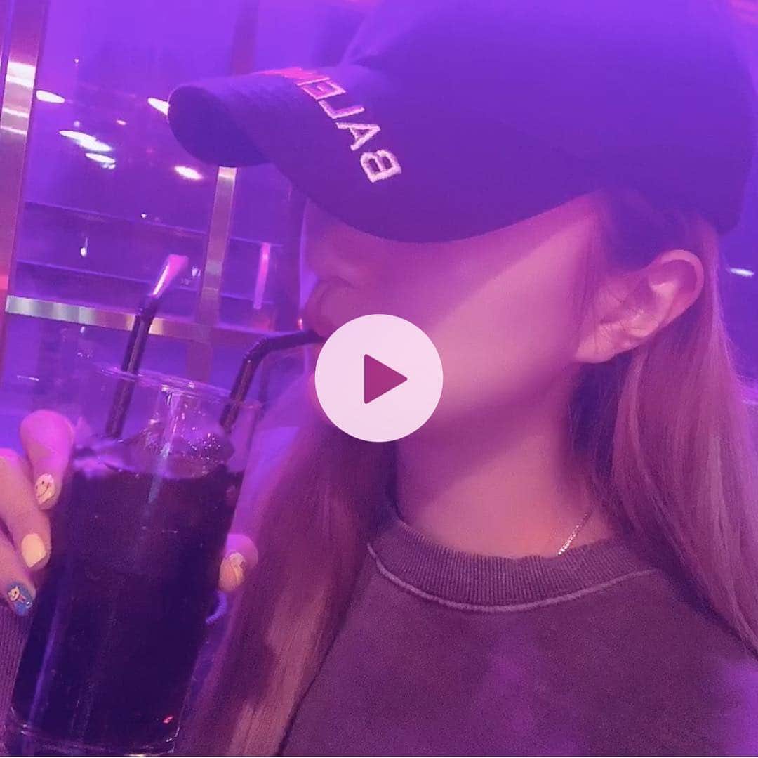 ジェイダ さんのインスタグラム写真 - (ジェイダ Instagram)「ᴳᴿᴱᴱᴺ ... 🔑💚 #더오프라인샵」3月16日 17時50分 - kkkkkimyeonjoo