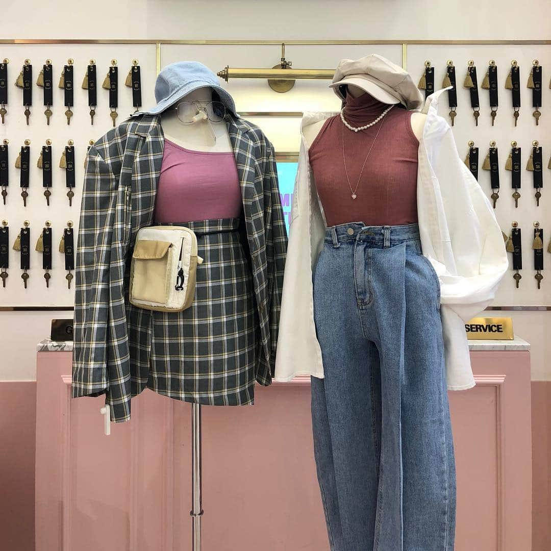 Official STYLENANDAさんのインスタグラム写真 - (Official STYLENANDAInstagram)「STYLENANDA PINK HOTEL﻿ 37-8, Myeongdong 8-gil, Jung-gu, Seoul﻿ Open hours - 11:00 ~ 23:00﻿ #stylenanda #stylenandapinkhotel #coordinate」3月16日 17時58分 - houseof3ce