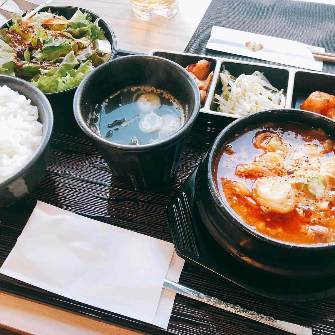 名古屋パルコさんのインスタグラム写真 - (名古屋パルコInstagram)「【西館7F  東京上野焼肉　陽山道（和牛焼肉店）】おすすめおトクなランチメニュー『和牛煮込みランチ』をご紹介🥘 . 柔らかいごろっと牛肉がさじっくり煮込まれていてさらに柔らかくなり口の中でとろけちゃいます😆 少し刺激が欲しい方はお好きな辛さで注文もできます🙌 . 夜メニューも色々な部位をお試しいただける『お試し上肉セット(2,700円)』など一押しのお肉を堪能いただけます🐄 . ◆30th PARTY SALE 開催！◆ 30th PARTY SALE(3.15 fri - 3.21 thu)開催中！ 〈PARCOカード〉でおトクな7日間。 人気ショップが店頭にてSALEに加え、〈PARCOカード〉ご利用・新規ご入会で5%OFF、クラスS会員様は10%OFF！ ※ご請求時。 . 詳細はプロフィール画面のURL 名古屋パルコホームページをチェック . . #レストラン #restaurant #フードホール #foodhall #PARCORESTAURANTS #PARCORESTAURANTSandFOODHALL #パルコレストラン #パルコレストランアンドフードホール #カフェ #cafe #グルメ #食 #栄 #陽山道 #金沢まいもん寿司 #ビジュレプリゾンテパーアヌーパリ #ヤミーハワイアンバーベキュー #京都四条くをん #奥山安蔵商店ひものてらす #FUJIYAMA55RAMENSTAND #スターバックスコーヒー #名古屋グルメ #名古屋 #栄 #矢場町 #nagoya #nagoyaparco #名古屋パルコ #名古屋パルコ30周年 #大人になんかならねえよ」3月16日 18時34分 - parco_nagoya_official