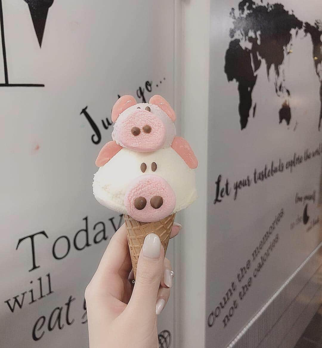 永尾まりやさんのインスタグラム写真 - (永尾まりやInstagram)「🐷🐷 #eiswelt #harajuku #原宿」3月16日 18時52分 - mariyagi_san