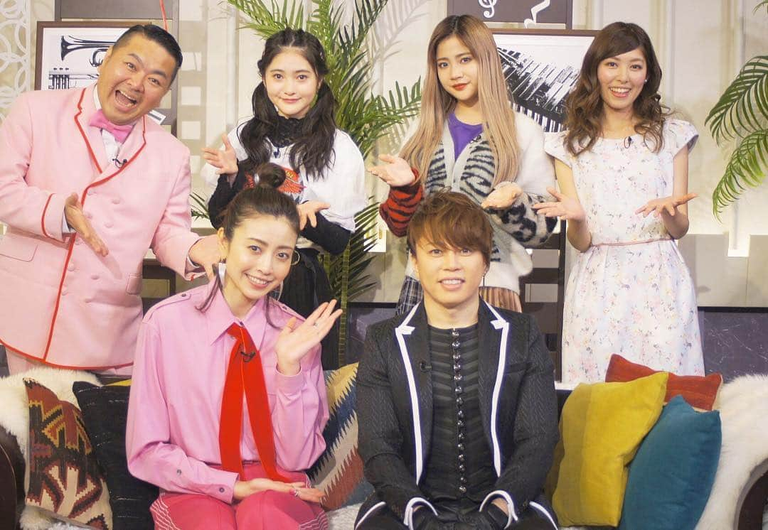 橘ゆりかさんのインスタグラム写真 - (橘ゆりかInstagram)「今夜は #音ボケPOPS オンエアです🎧⚡️﻿ TOKYO MX 21:30からみてねー！！﻿ ﻿﻿ ﻿﻿ ゲストは #西川貴教 さんです🎤﻿﻿ ﻿同じ滋賀県出身！地元のスター西川さんと久しぶりの共演うれしかったです😆⭐️💗﻿ ﻿ トークがやっぱりほんとにずっとおもしろくて…笑﻿ 収録中めっちゃ笑ってたのですが﻿ 歌への熱い想いや地元の滋賀県を盛り上げるために考えてらっしゃることも聞けました！！﻿ ﻿ 音ボケPOPSはエムキャスでもご覧になれます🍀﻿﻿ 滋賀県にいても見られます👀❗️﻿ ﻿﻿ ﻿﻿ #音ボケPOPS #tokyomx #音楽 #バラエティ #片瀬那奈 さん #ダイノジ大地 さん #hibiki ちゃん #能登谷このん ちゃん #橘ゆりか #歌手 #アーティスト #SINGularity」3月16日 18時57分 - yuricalcal