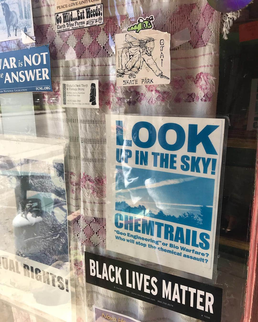 関川良さんのインスタグラム写真 - (関川良Instagram)「CHEMTRAILS EVERYWHERE. #chemtrails #ojai」3月16日 19時08分 - ryosekikawa