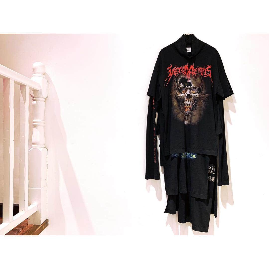 RINKAN渋谷店さんのインスタグラム写真 - (RINKAN渋谷店Instagram)「【New Arrival】 《VETEMENTS》 " Skull Layered Dress "  16AWの人気アイテム入荷致しました！ 再構築したカットソーを3重に重ねてレイヤードしたインパクト十分なアイテムです！ 久々の入荷になりますのでお探しだった方はお早めのご来店をお待ちしております！  VETEMENTS Skull Layered Dress size:M  1215USD ㅤㅤㅤㅤㅤㅤㅤㅤㅤㅤㅤㅤㅤ  #rinkan #shibuya #rinkanshibuya#vetements RINKAN渋谷店 03-5458-3050」3月16日 19時17分 - rinkan_shibuya