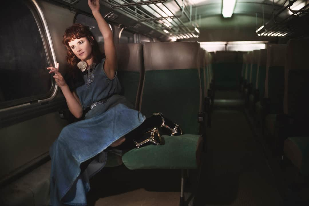 Miu Miuさんのインスタグラム写真 - (Miu MiuInstagram)「Private moments of stillness within a frame of action... Discover “Somewhere, Nowhere”, the #MiuMiuSS19 advertising campaign by @DavidSimsOfficial featuring #DuJuan, @JulietteLewis, #LolaLeon, @Maya_Hawke, and @ZazieBeetz.  Creative Direction & Styling by @KeGrand.」3月16日 19時30分 - miumiu