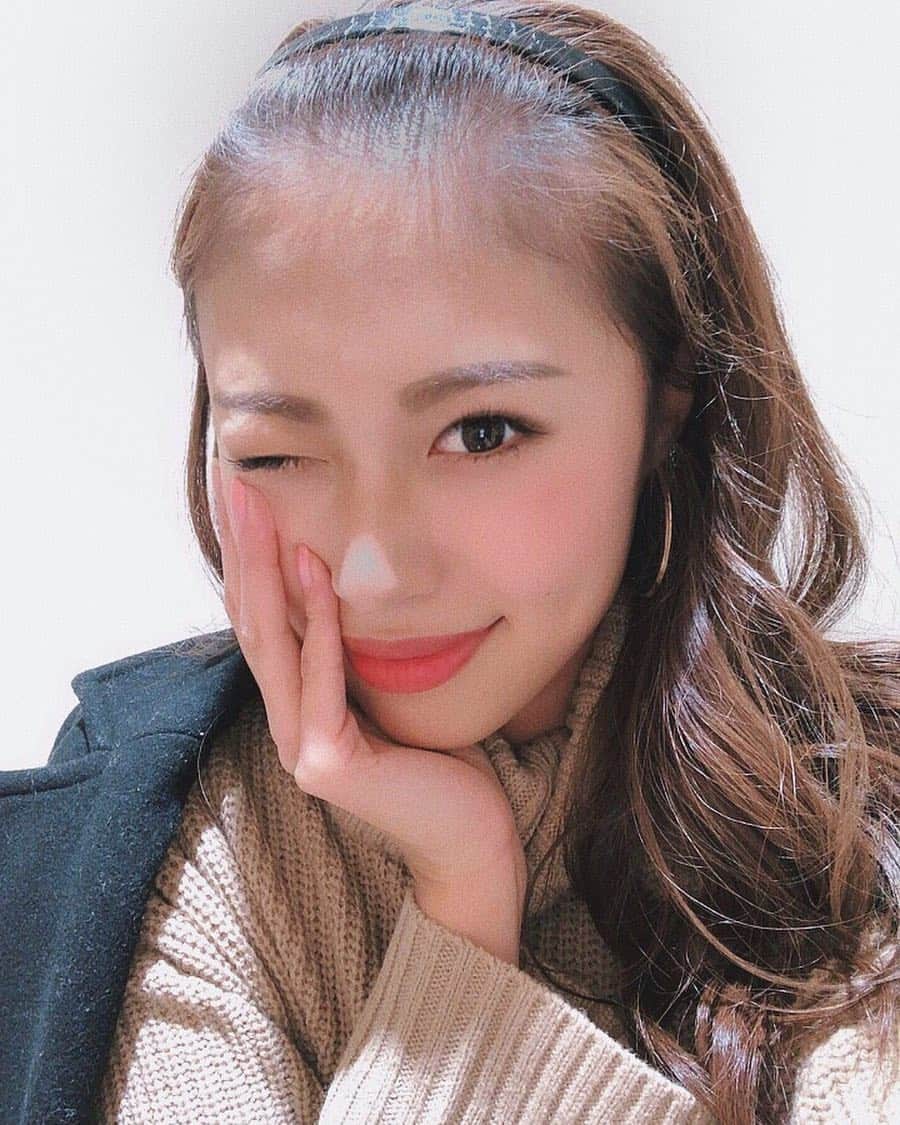澤井玲未のインスタグラム：「髪の毛巻いて前髪上げたら性格強目の女の完成💁🏽‍♀️💋笑 . インスタなるべく毎日投稿したいんだけどネタ少ないから頑張ります😂 . #selfie#japanecemodel#japan#fashion#ootd#code#hairarange#instagood#instalike#followme#ヘアアレンジ#オールバック#カチューシャ#ヘアメイク#メイク」