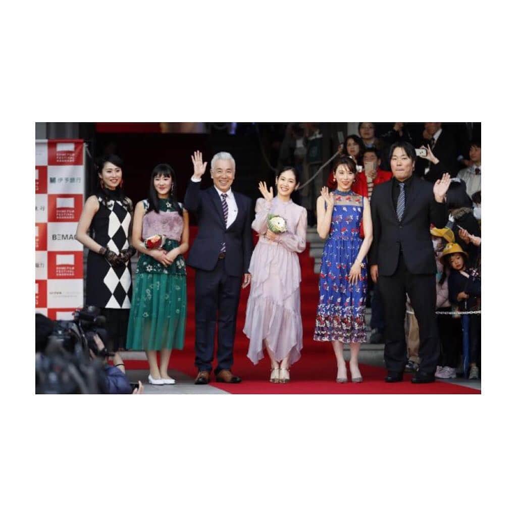 のインスタグラム：「愛媛国際映画祭 のレッドカーペット。 すごく貴重な経験をさせていただきました！！ @nankaihoso_rnb  #casting  #actress  #キャスティング #女優 #役者  #filmingcrew #filming #撮影中 #撮影クルー #日露合作 #バルトの庭 #クランクイン #愛媛出身 #明治時代 #愛媛県松山市 #actresslife #舞台挨拶 #レッドカーペット #愛媛国際映画祭 #セントラル #宇田恵菜 #ソローキンの見た桜」