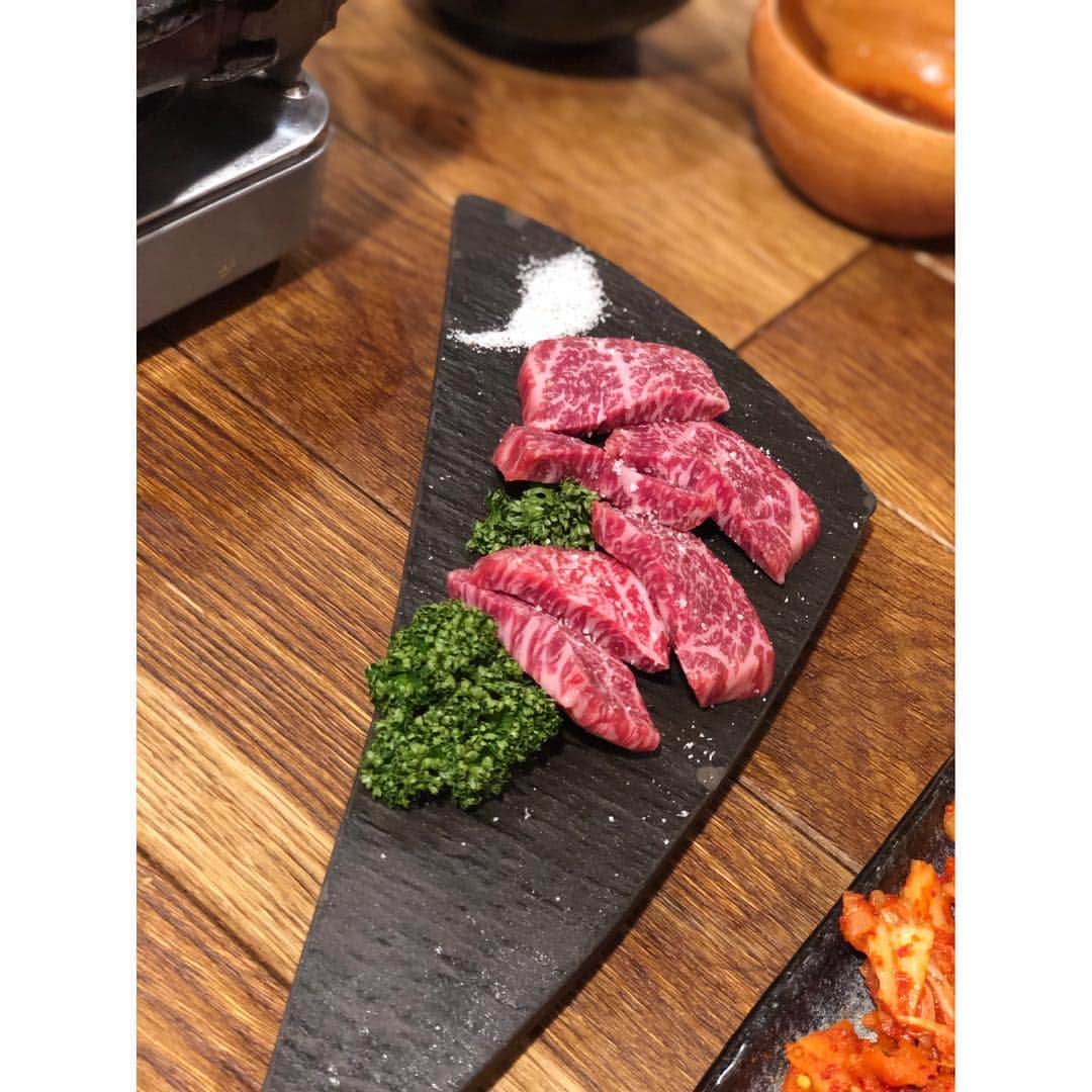 織田千穂さんのインスタグラム写真 - (織田千穂Instagram)「今週のすみれ姉妹お肉会(´･ω･)っ🍖💜 渋谷にある焼肉ZENIBAさん😋🍖🍴 富士山の溶岩で焼く溶岩焼きのお店💗 * 雲丹の肉巻きと サーロイン肉寿司が美味し過ぎて 忘れられません…( ꈨຶ ˙̫̮ ꈨຶ )❤️ 思わず叫びたくなるお味💗 嗚呼…食べたい…(´￢`)… ✼••┈┈┈┈┈┈┈┈┈┈┈┈┈┈┈┈••✼ #焼肉ZENIBA #渋谷焼肉 #焼肉 #肉食女子 #肉バル #肉会 #肉活 #ゼニバ #グルメ部 #foodpic #l4l #foodie #渋谷ディナー #dinner #女子会 #japanesestyle #晩ごはん #渋谷グルメ #飯テロ #夜ごはん #ディナー #食べスタグラム #followme #instafood #japanesefood #foodstagram #フードスタグラム #肉スタグラム #foodoftheday #japanesegirl ピアス (o788) @queen.lupis ✼••┈┈┈┈┈┈┈┈┈┈┈┈┈┈┈┈••✼」3月16日 19時37分 - chihoda
