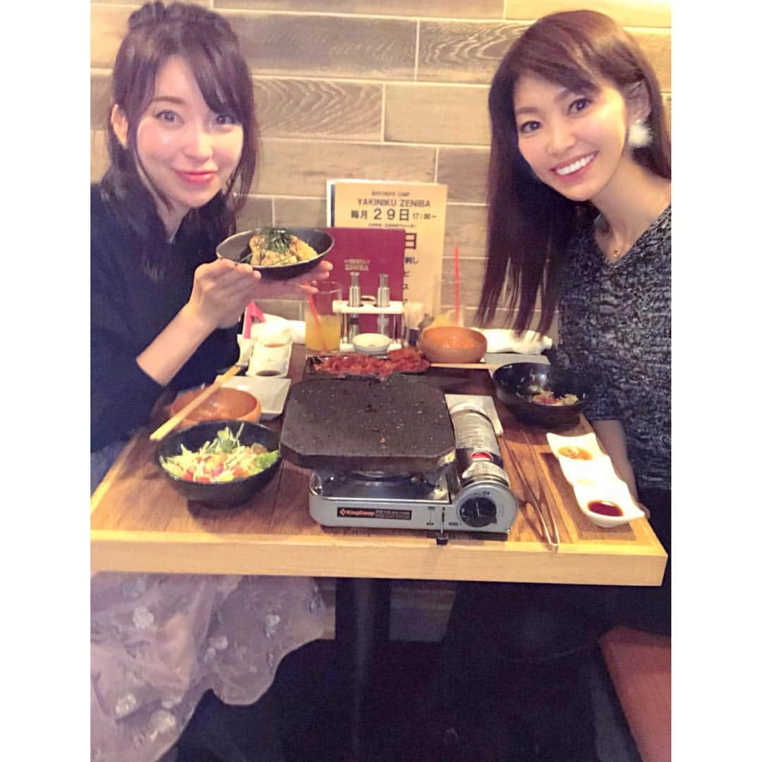 織田千穂さんのインスタグラム写真 - (織田千穂Instagram)「今週のすみれ姉妹お肉会(´･ω･)っ🍖💜 渋谷にある焼肉ZENIBAさん😋🍖🍴 富士山の溶岩で焼く溶岩焼きのお店💗 * 雲丹の肉巻きと サーロイン肉寿司が美味し過ぎて 忘れられません…( ꈨຶ ˙̫̮ ꈨຶ )❤️ 思わず叫びたくなるお味💗 嗚呼…食べたい…(´￢`)… ✼••┈┈┈┈┈┈┈┈┈┈┈┈┈┈┈┈••✼ #焼肉ZENIBA #渋谷焼肉 #焼肉 #肉食女子 #肉バル #肉会 #肉活 #ゼニバ #グルメ部 #foodpic #l4l #foodie #渋谷ディナー #dinner #女子会 #japanesestyle #晩ごはん #渋谷グルメ #飯テロ #夜ごはん #ディナー #食べスタグラム #followme #instafood #japanesefood #foodstagram #フードスタグラム #肉スタグラム #foodoftheday #japanesegirl ピアス (o788) @queen.lupis ✼••┈┈┈┈┈┈┈┈┈┈┈┈┈┈┈┈••✼」3月16日 19時37分 - chihoda