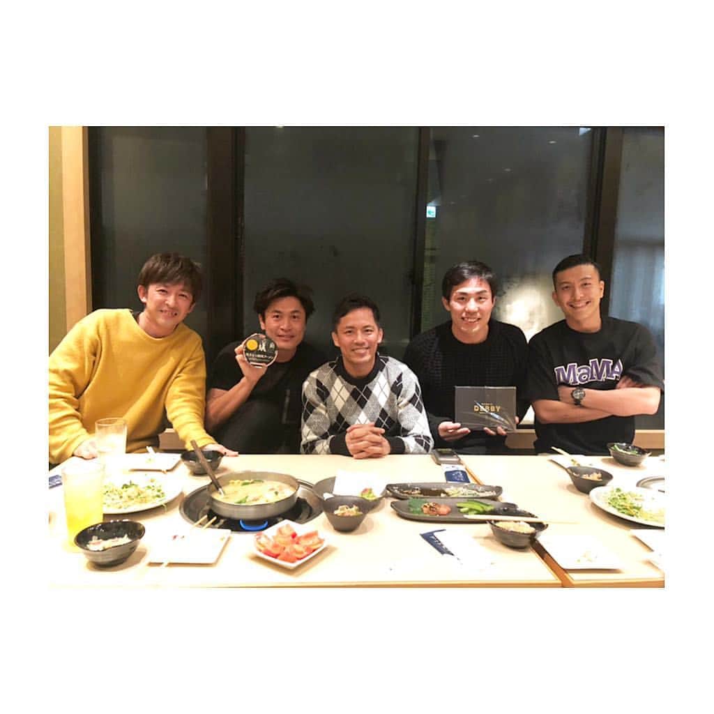 寺内健のインスタグラム：「少し前の先輩方との食事会。 毎度の事ですが楽しい会でした。 #関西アスリート会 #野村先輩 #大畑先輩 #福永先輩 #良介君 #柔道 #ラグビー #競馬 #トライアスロン #飛込」