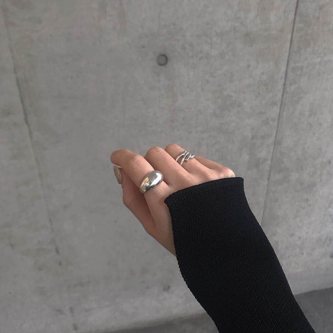 のインスタグラム：「スタメンたち❤︎❤︎ ぷっくりなのと枝みたいなかわいいやつです☺︎✌︎ なぜか投稿消えてた😵 @leannofficial  #silverrings#silver925 #LEANN#leannofficial #リーン」