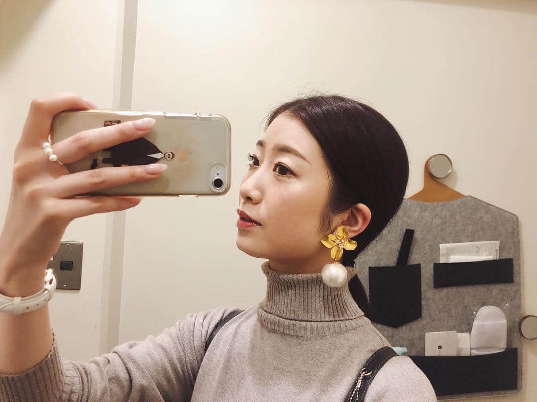 のインスタグラム：「. . #大阪アートアンドてづくりバザール vol.30 . #大ぶりイヤリング#大ぶりアクセサリー#ハンドメイドイベント#大阪南港ATCホール#てづバ . . 兎に角、兎に角、有難うございました。 気持ちは、 @c_madebychika に綴りました☺️ . #model#モデル#和装モデル#webモデル#関西モデル#手タレ#作品撮り#フリーランス#福井千佳#chika_fukui#インフルエンサー#美容#followme#style#おしゃれさんと繋がりたい#selfie#ヘアカラー#picoftheday#japan#サロモ#handmadeaccessory#ハンドメイドアクセサリー#写真好きな人と繋がりたい#いいね返し」