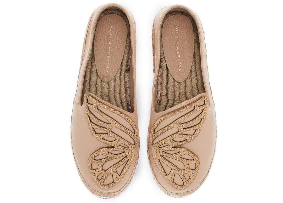 SOPHIA WEBSTERさんのインスタグラム写真 - (SOPHIA WEBSTERInstagram)「She’s new and she’s cute! Step into spring in our ‘Bibi Butterfly Espadrille’ 🦋 Swipe to see all colourways! #SophiaWebster」3月16日 20時34分 - sophiawebster