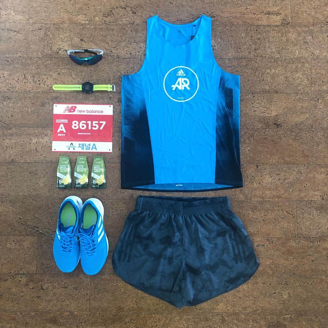 ジヌションさんのインスタグラム写真 - (ジヌションInstagram)「🏃‍♂️ 2019 SEOUL MARATHON ESSENTIALS 서울국제마라톤 준비 완료 족저근막염 그리고 발목 부상 그래도 끝까지 은총이와 함께 42.195km 완주해볼께요! 주 예수와 동행하니 그 어디나 하늘나라!」3月16日 20時55分 - jinusean3000