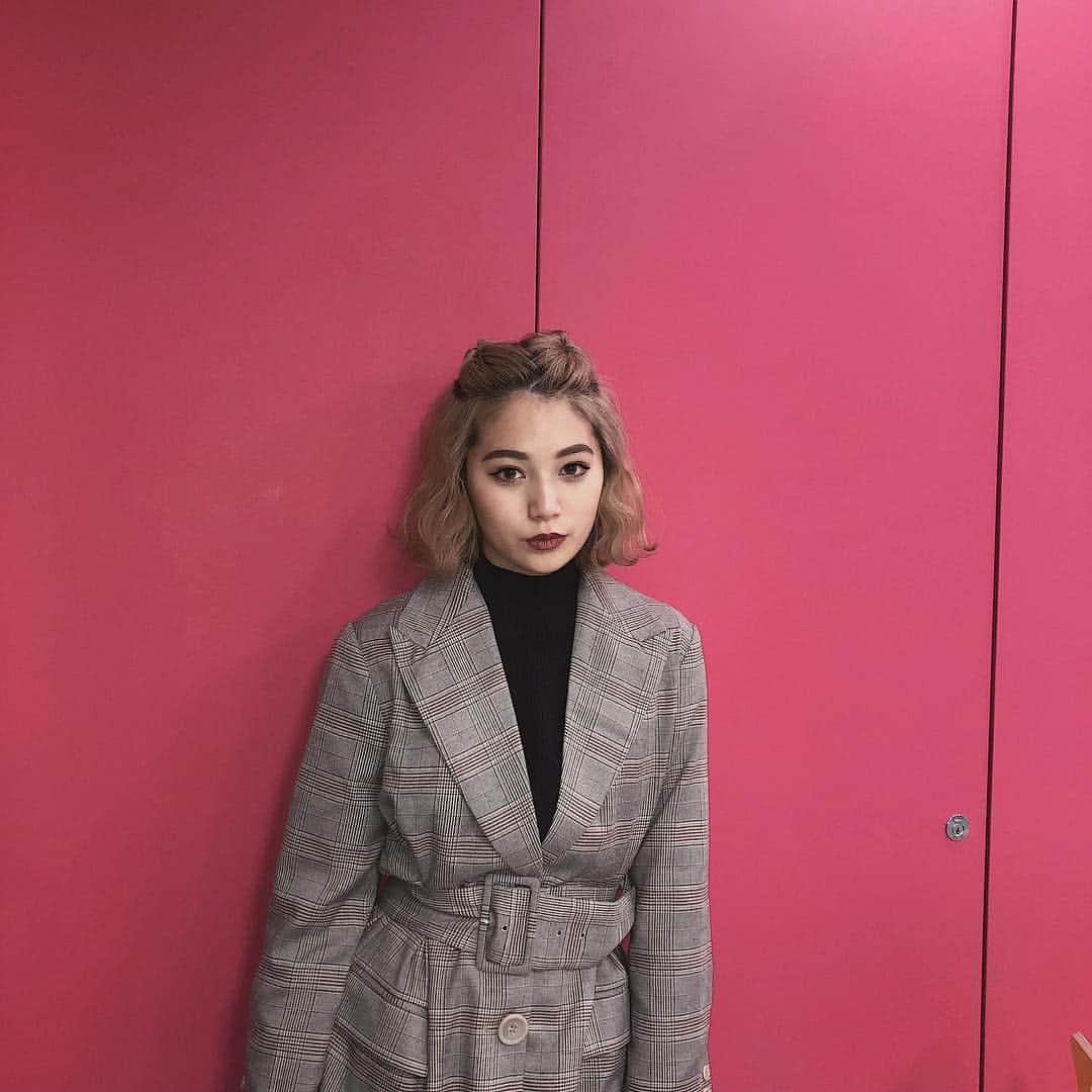浪花ほのかさんのインスタグラム写真 - (浪花ほのかInstagram)「、 、 、 osmイベント本当に本当にありがとうございました！！ ただただみんなに楽しんで貰いたくてたくさんの企画を考えました！ 帰りに来てよかった！ってゆってもらえて本当によかったよ🤤 それが何より嬉しいです。  そしてこんなたくさんの人数が集まって頂いありがとうございました！！ 地元が近い子だったりも来てくれて、すごい嬉しかったです。 すごいお友達のようなファンの子や初めましての子もしかも男の子もいたり、すごく嬉しかった。 初めてこんなみんなに来て頂いて初めての経験だったのですごく緊張しましたが、すごく楽しかったです。 これから一生残る すごくいい思い出になりました👀  #イベント #osm」3月16日 20時58分 - hnoa_z