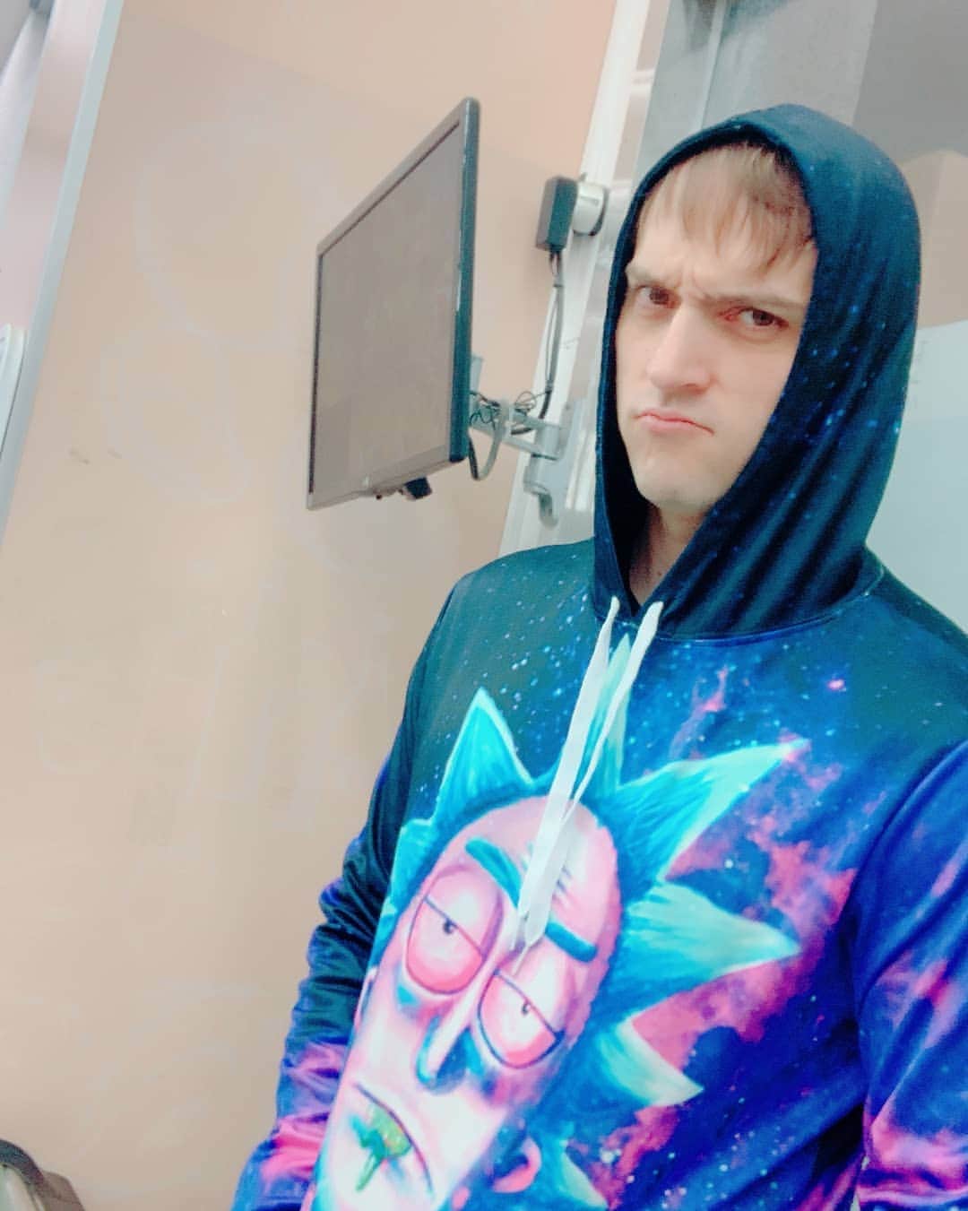 ギヨーム・パトリーさんのインスタグラム写真 - (ギヨーム・パトリーInstagram)「Are you a Rick or a Morty? Don't kid yourself you're a Jerry. @elkypoker @andreas_thegreek @rickandmorty」3月16日 21時07分 - patryguillaume