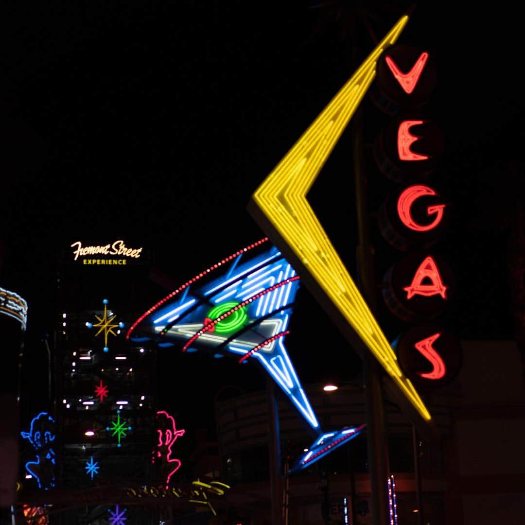 ニューヨーク・タイムズさんのインスタグラム写真 - (ニューヨーク・タイムズInstagram)「Las Vegas can be a lonely place for a solo adventure. But our 52 Places Traveler found some fun through the city's spirit of nostalgia. Every year, @nytimestravel releases a list of 52 places to go. This year, @sebmodak is going to all 52 destinations. In #LasVegas, he found the Strip a hard place to like. So along with exploring the city’s staple sights, he visited the Pinball Hall of Fame, with playable pinball machines dating back to the 1950s; Paradise Palms, a neighborhood that felt like a time warp; and the Laundry Room, a hidden speakeasy. “That’s not to say that everything old in Las Vegas is great and everything new is boring,” Sebastian writes. He was impressed by the rapidly expanding Arts District too. Sebastian shot these photos of a wedding chapel at @palms, the #Pinball Hall of Fame, neon lights and backup singers for @theloversgram at the @mresortspacasino. Visit the link in our profile to read more.」3月17日 2時40分 - nytimes