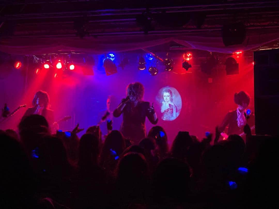 KAMIJOのインスタグラム：「今日のライオンは凄かったな！ #KAMIJO  Live Tour 2019 "Symphony of The Vampire"  札幌 SPiCE」