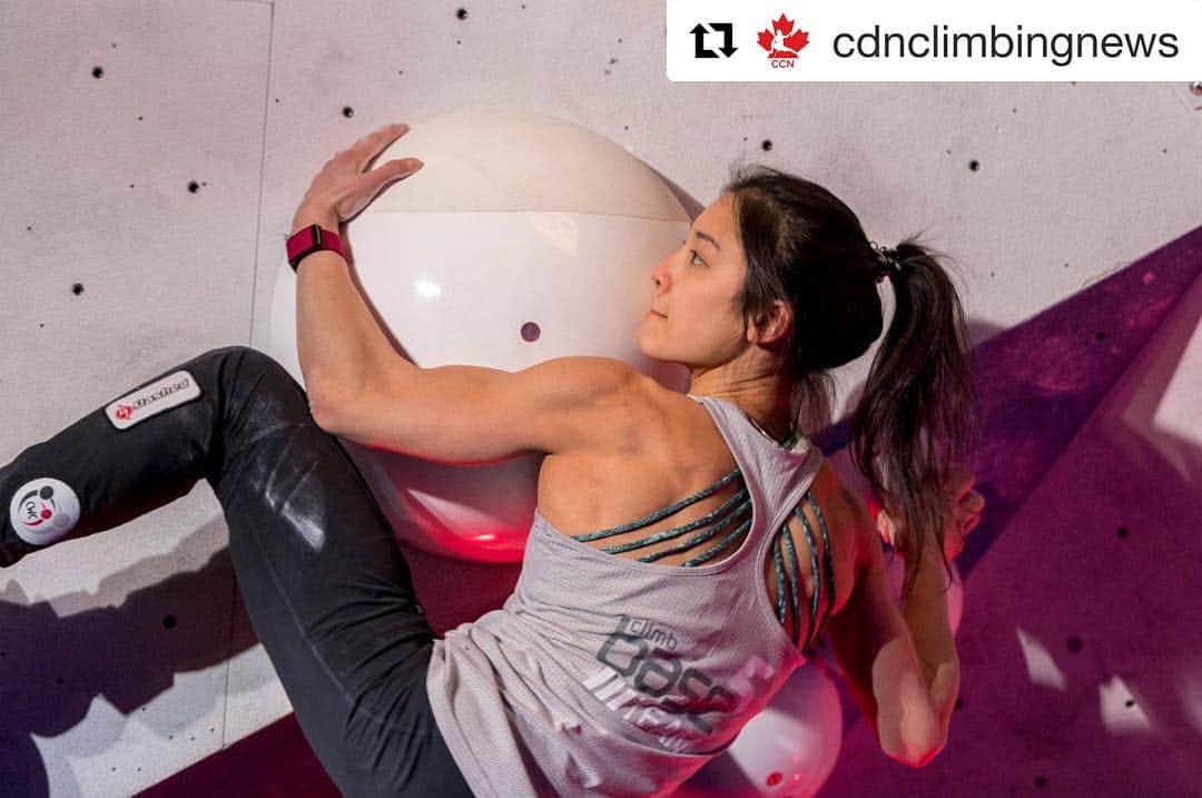 アラーナ・イップのインスタグラム：「So excited to be back in NYC for the @tristatebouldering championships!  I’ll be signing @scarpana posters at 1:30 at @thecliffslic if you want to swing by and say hi!  Finals starts at 7pm EST (4pm PST) and is going to be a good show! If you’re not in NYC, watch the livestream with the link in my profile.  Photo by @jreiterphoto via @cdnclimbingnews」