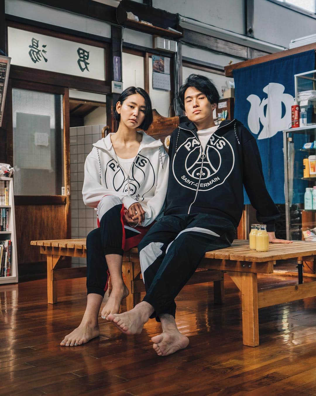 EDIFICEさんのインスタグラム写真 - (EDIFICEInstagram)「【PARIS SAINT-GERMAIN TOKYO】﻿ - 2019Spring＆Summer First Collection -﻿ ﻿ 昨年日本初上陸したパリサンジェルマン公式ショップのリニューアルオープンを記念してローンチされた第一弾コレクション。﻿ ﻿ ローンチ毎にご好評頂いている同コレクションは、アイコンのロゴをアクセントにしたアクティブで都会的なラインナップとなっています。﻿ ﻿ オンラインストアにてスペシャルLOOK公開中！﻿ プロフィール🔗よりご覧ください。﻿ ﻿ ﻿ ※アイテム詳細は画像をタップしてご覧頂けます。﻿ ﻿ ﻿ ﻿ ﻿ ﻿ #edifice #parissaintgermain #parissaintgermaintokyo #parissaintgermainstoretokyo #collaborate #sportystyle #hoodie #2019ss #springsummer﻿ #springfashion #japanmodel #psg #stylefromtokyo #fashionaddict #unisexdesign﻿ #mensfashion #ladiesfashion #unisexfashion #pairingfashion」3月16日 21時32分 - edifice.jp