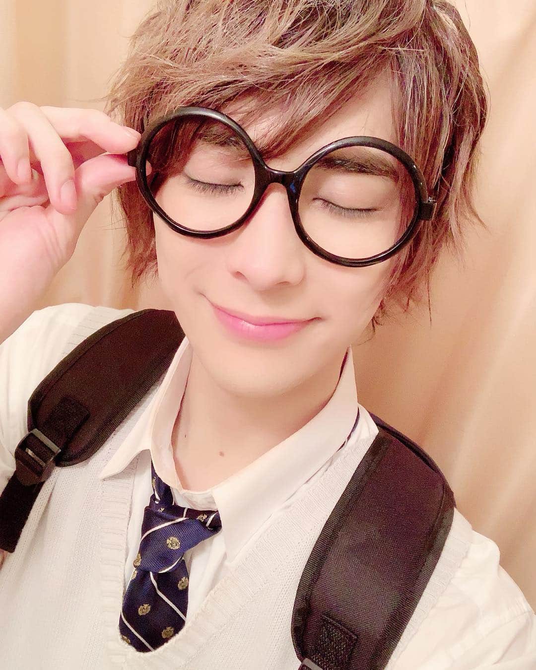 仲田博喜さんのインスタグラム写真 - (仲田博喜Instagram)「‪#舞台 #バグバスターズ #明日で #千秋楽 #楽しみ #最後まで #ついてきてね #学生 #制服 #ショット #青春 #メガネ男子‬ #スマイル」3月16日 21時51分 - nakadahiroki1017