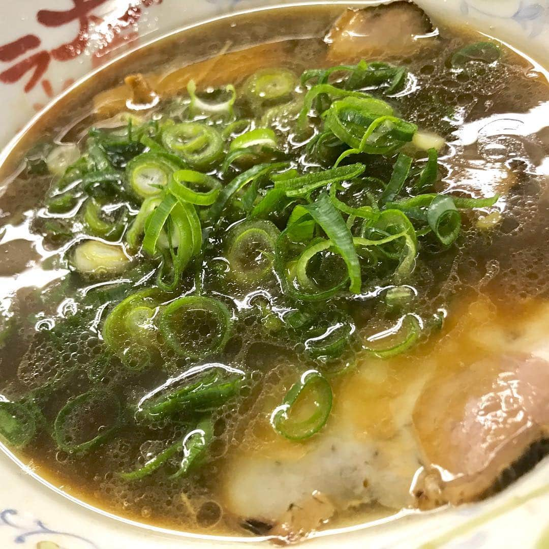 森田展義さんのインスタグラム写真 - (森田展義Instagram)「木屋町にある 『大豊ラーメン』なる処で 『ミニラーメン』なるものを食す！  #なる処 #なるもの食し  #nobmorley #森田展義 #大豊ラーメン」3月16日 22時05分 - nobmorley