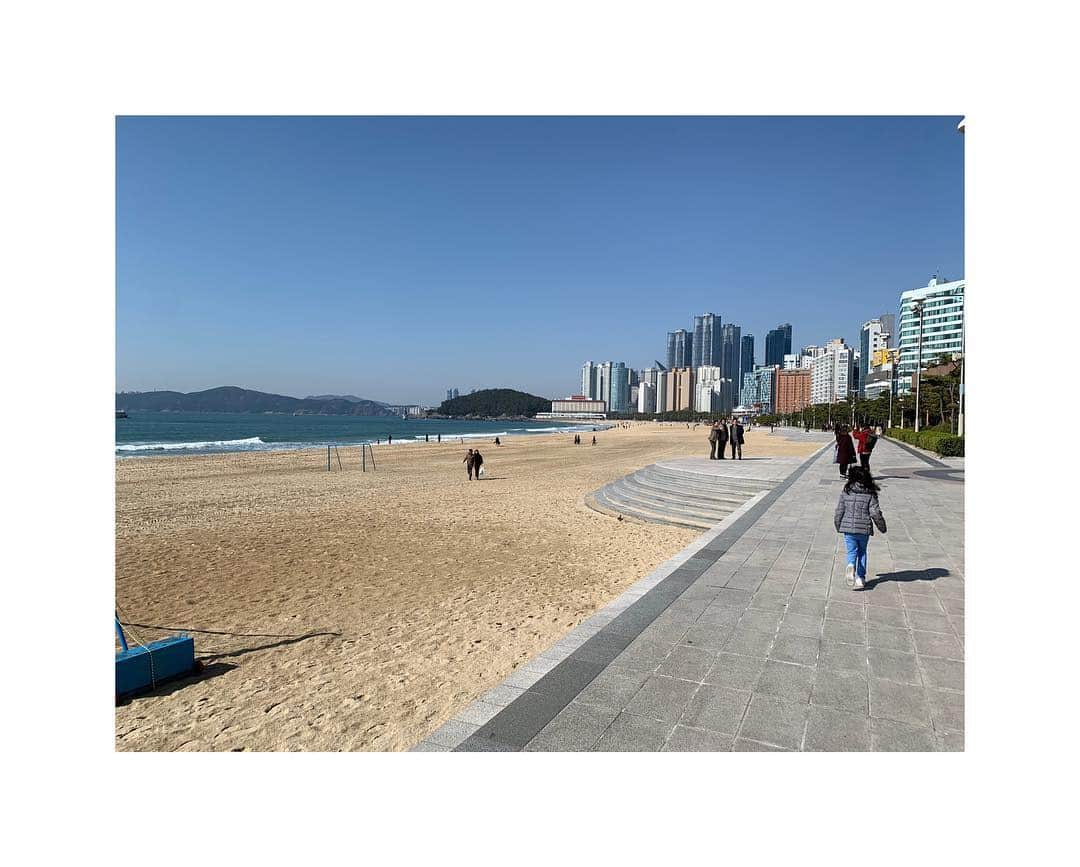 渡邊啓太さんのインスタグラム写真 - (渡邊啓太Instagram)「＊ 안녕 Busan 🙌 釜山は良い天気です😊 わかってる人もいると思うけど、、 たびの目的は明日にでも！^^ 早めに休ませてあげないと、、笑 ・ ・ #韓国 #釜山  #海 #景色 #最高 #リカバリー #入りました  #안녕 #부산」3月16日 22時25分 - kwatanabe18