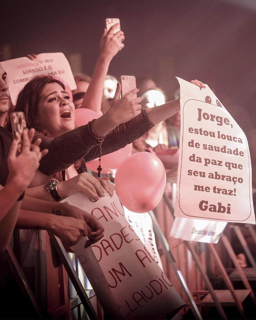 Jorge & Mateusさんのインスタグラム写真 - (Jorge & MateusInstagram)「Rio de Janeiro, QUE MOMENTO! 🙏🏻 Vocês estão de parabéns. Nossa festa foi maravilhosa. Gratidão por TUDO! @kmdevantagenshall ❤️」3月16日 22時23分 - jorgeemateus