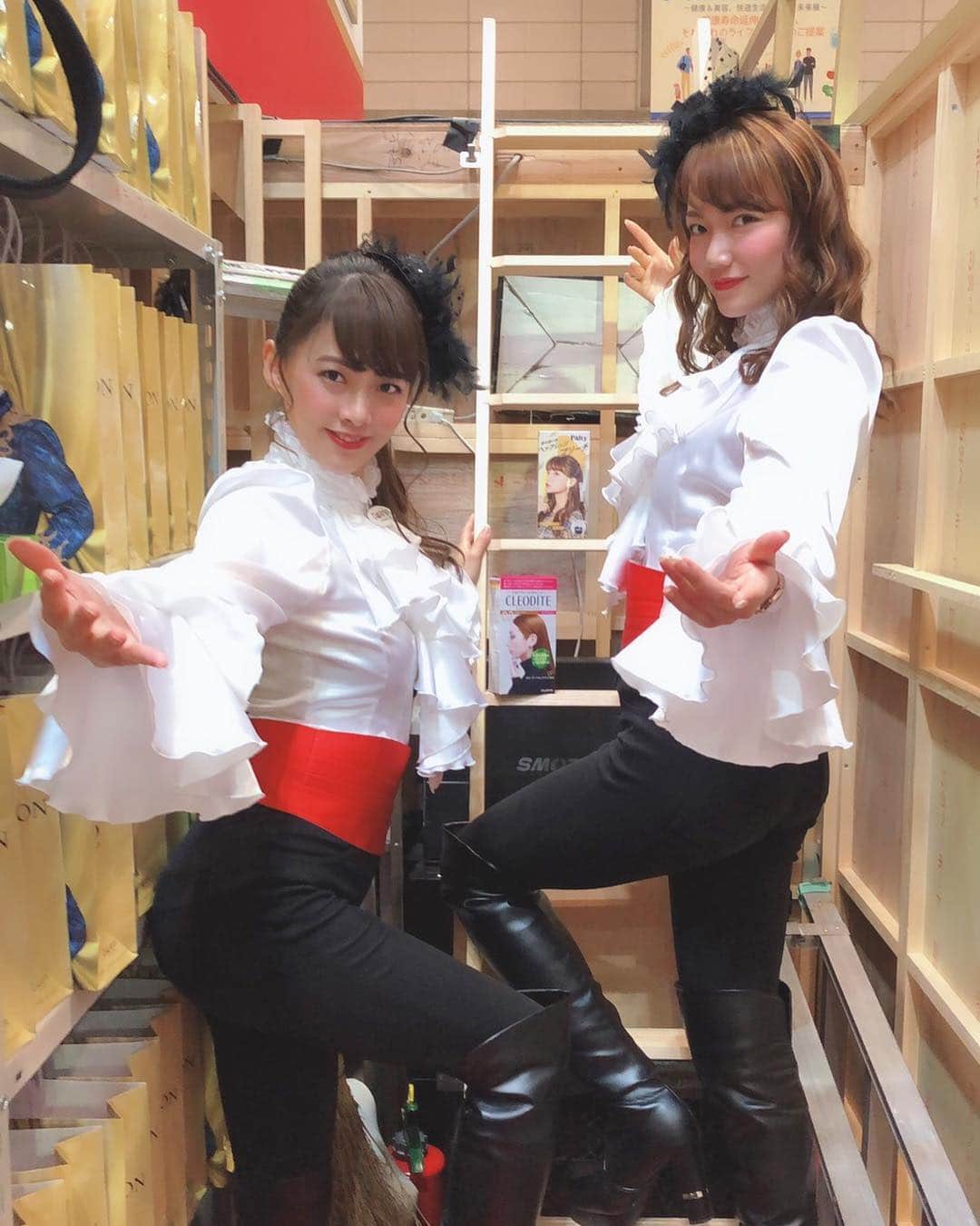 森園れんさんのインスタグラム写真 - (森園れんInstagram)「#オフショット #ドラッグストアショー #ドラッグストアショー2019 #dariya #palty #コンパニオン #ステージモデル #クイズ大会 #幕張メッセ #素敵な衣装」3月16日 22時34分 - ren__m