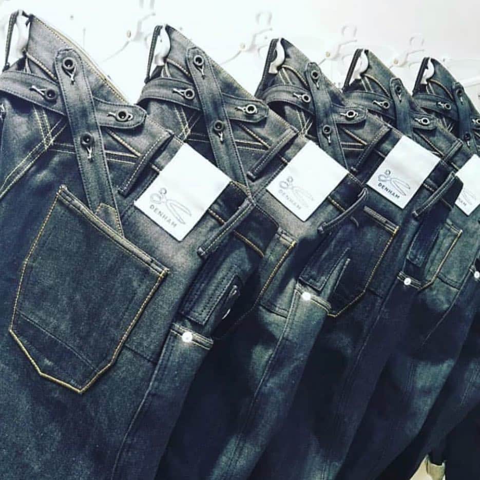 のインスタグラム：「CROSS BACK, signature style. Made in Japan in Japanese denim. 🇯🇵 #denham #denhamjapan #japanesedenim #denim #jasondenham #denhamthejeanmaker #scissors #thetruthisinthedetails ✂️」
