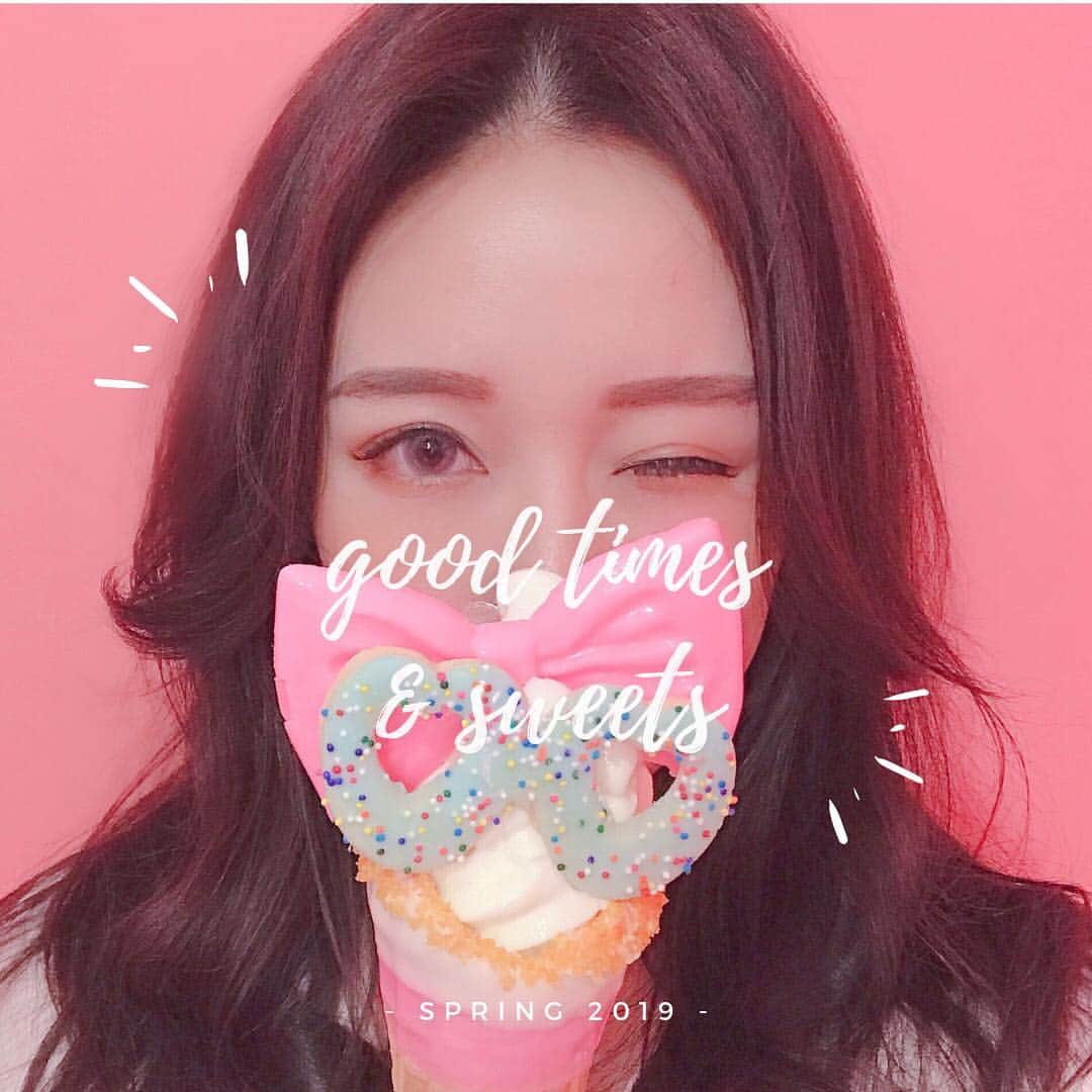 野田華子さんのインスタグラム写真 - (野田華子Instagram)「にいなが行きたがってた有名なインスタ映え映えのアイスクリーム屋さん @eddys_ice_cream_  夕方に行ったので全く並ばずに買えたよ🍦🦄💜 おばばも調子乗ってぱしゃり📷 (石投げないで！笑) 元々あるデザインからも選べるし、1から自分で組み合わせて作ることもできるし これは女の子喜ぶやーつ🦄💜💜💜 場所も覚えたからまた行こっと😊  #まさに #インスタ映え #アイスクリーム #eddysicecream #hub_eddysicecream #PR」3月16日 22時32分 - noda.hanako