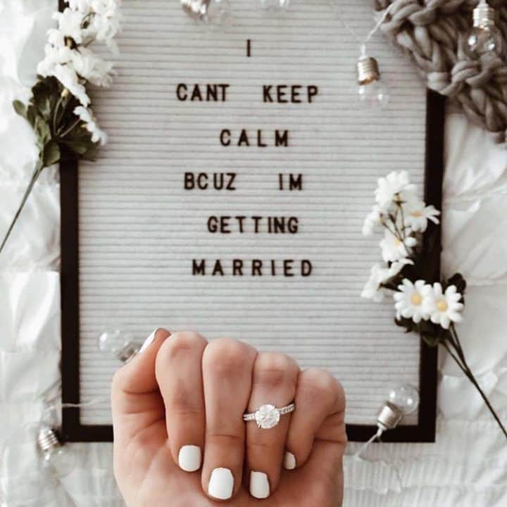 HappyWedding.Lifeさんのインスタグラム写真 - (HappyWedding.LifeInstagram)「congratulation . . Get more inspiration 🔽 https://www.happywedding.life/th/wedding-rings 🔍 แหวนแต่งงาน . .  #weddingringdesign #engage #weddingrings #rings #diamonds #diamondsring #engagementring #happywedding #happyweddinglifeth #love #bride #ideas #inspiration #weddinginspiration #engagementring #ringinspiration #แหวนเพชร #ดีไซน์แหวนหมั้น #ดีไซน์แหวนแต่งงาน #แหวนเพชรแต่งงาน #แหวนแต่งงาน #แหวนหมั้น . . nice idea via >> @blossomongbride」3月16日 22時46分 - happywedding.life