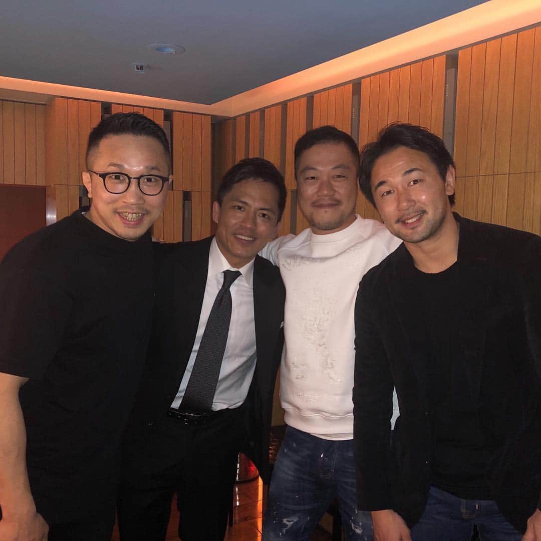 のインスタグラム：「いつの日かの大好きな先輩達との野郎会 楽しい時間はあっという間… ありがとうこざいました . #大好きな先輩 #柔道 #ボクシング #野郎会 #銀座 #bar #ノンアルコール 笑」