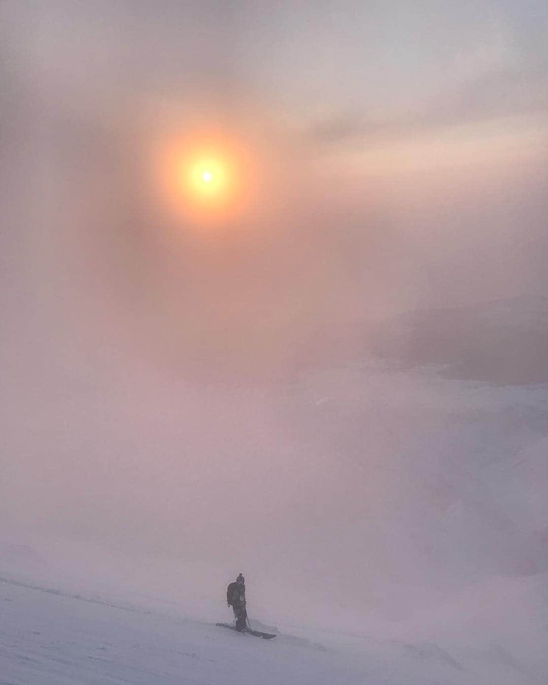 小野塚彩那のインスタグラム：「Day 5... . . @thenorthfacejp . . #neverstopexploring . . 色んなことを経験した日。朝から13時間行動。」
