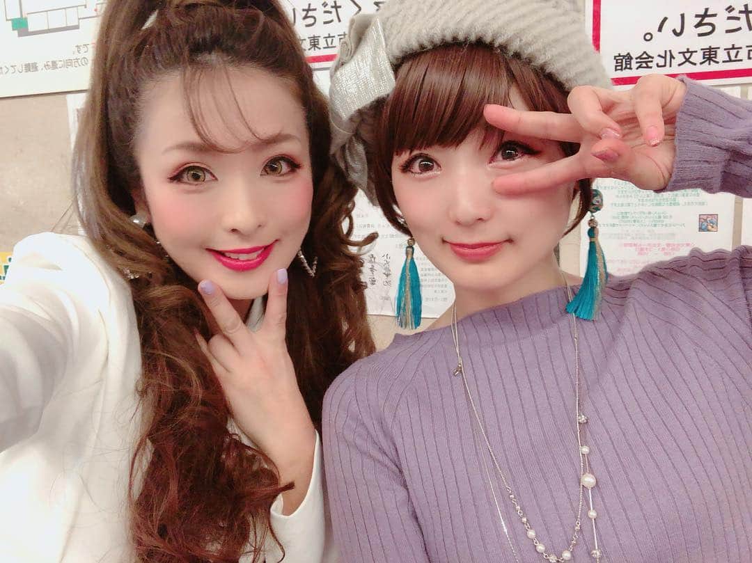 Fujikoさんのインスタグラム写真 - (FujikoInstagram)「今日のメンバー❤️😳✨ 左から、#船堂舞 ちゃん #Kana Taiyouwa hitothuさん、#ヒサ絵さん @hisae_0306  みんなのおかげで充実した一日になりました👩🏼✨✨ 四月は、ヒサ絵さんにお誘いいただき、静岡でライブが決まりました！ 静岡のみんなに会えるの楽しみにしてます😊🌈 . . . #Fujiko #ヒサ絵 #船堂舞 #KanaTaiyouwahitothu #japanesegirl #歌手 #アーティスト #fashion #大阪 #人気 #関西」3月16日 22時59分 - fujikochan1023