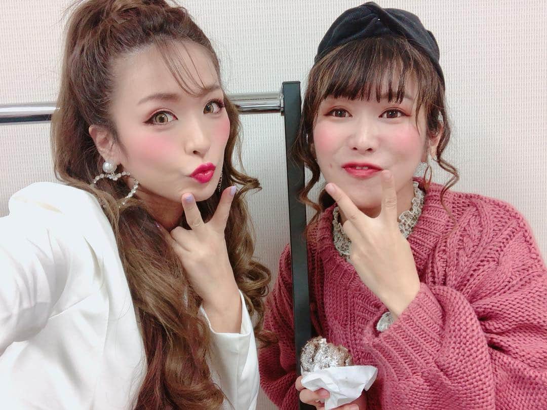 Fujikoさんのインスタグラム写真 - (FujikoInstagram)「今日のメンバー❤️😳✨ 左から、#船堂舞 ちゃん #Kana Taiyouwa hitothuさん、#ヒサ絵さん @hisae_0306  みんなのおかげで充実した一日になりました👩🏼✨✨ 四月は、ヒサ絵さんにお誘いいただき、静岡でライブが決まりました！ 静岡のみんなに会えるの楽しみにしてます😊🌈 . . . #Fujiko #ヒサ絵 #船堂舞 #KanaTaiyouwahitothu #japanesegirl #歌手 #アーティスト #fashion #大阪 #人気 #関西」3月16日 22時59分 - fujikochan1023