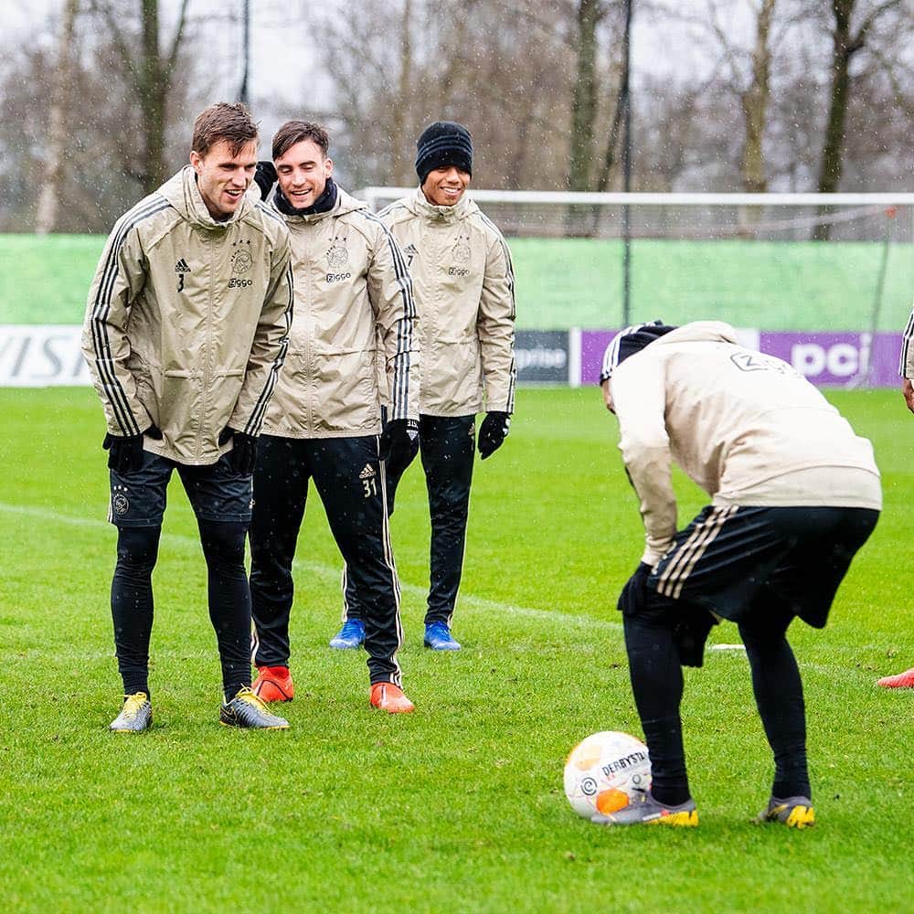 ジョエル・フェルトマンのインスタグラム：「Saturday’s training session @afcajax」