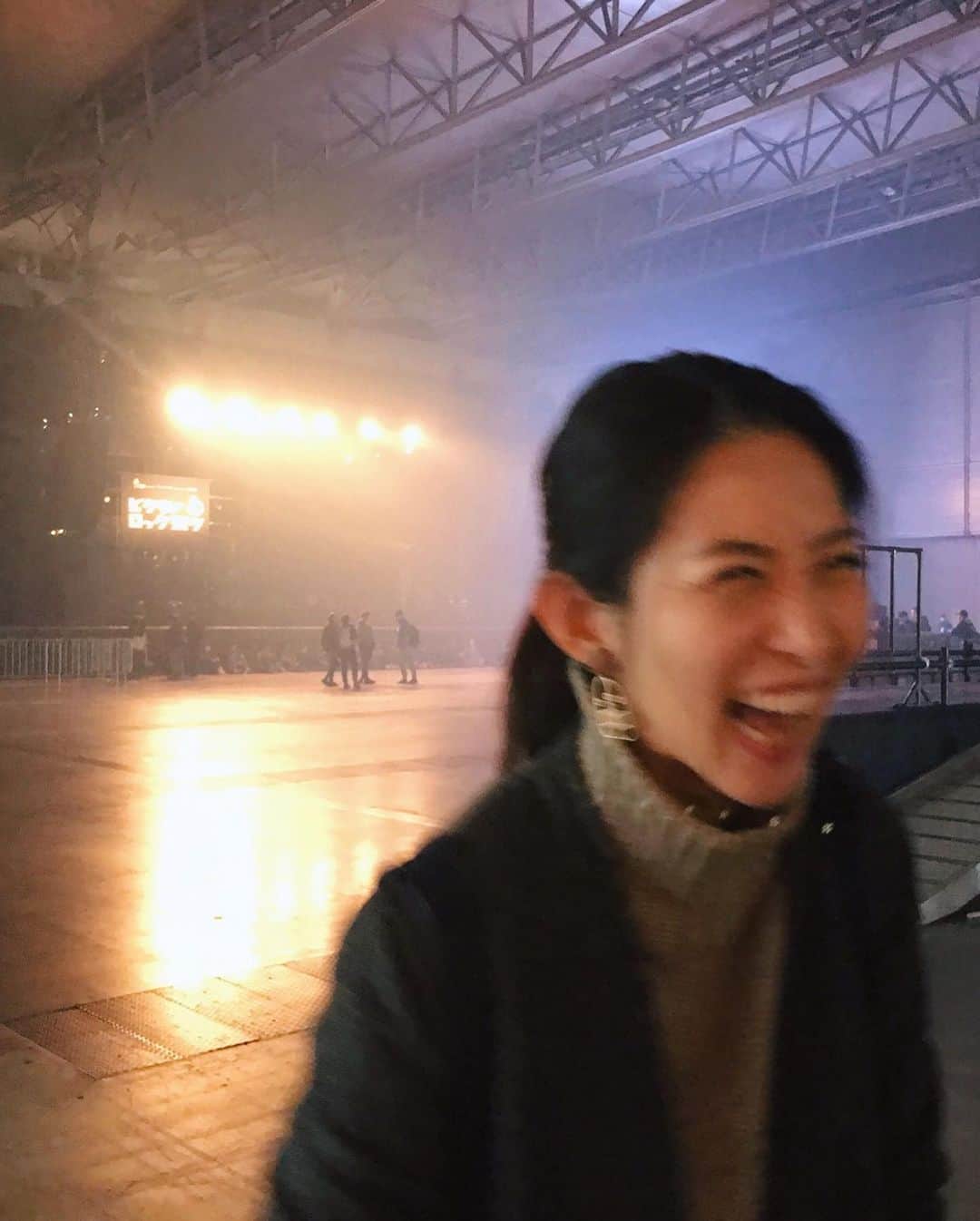 加藤理恵さんのインスタグラム写真 - (加藤理恵Instagram)「#Nulbarich #AwesomeCityClub みたくて。  ovallの#mabanua さん、Awesome City Clubのプロデューサーだったのね。  見たいアーティストばかり だいぶ欲張った #ビクターロック祭り」3月16日 23時22分 - vivi_729