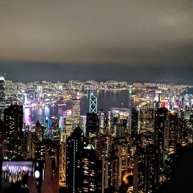 中野信治さんのインスタグラム写真 - (中野信治Instagram)「30年ぶりの香港！！ 時は流れ街並みは変わっても、このビクトリアピークから望む夜景は変わらない✨  #香港 #夜景 #ビクトリアピーク #レース #モータースポーツ #車 #フォーミュラe」3月16日 23時28分 - shinjinakano