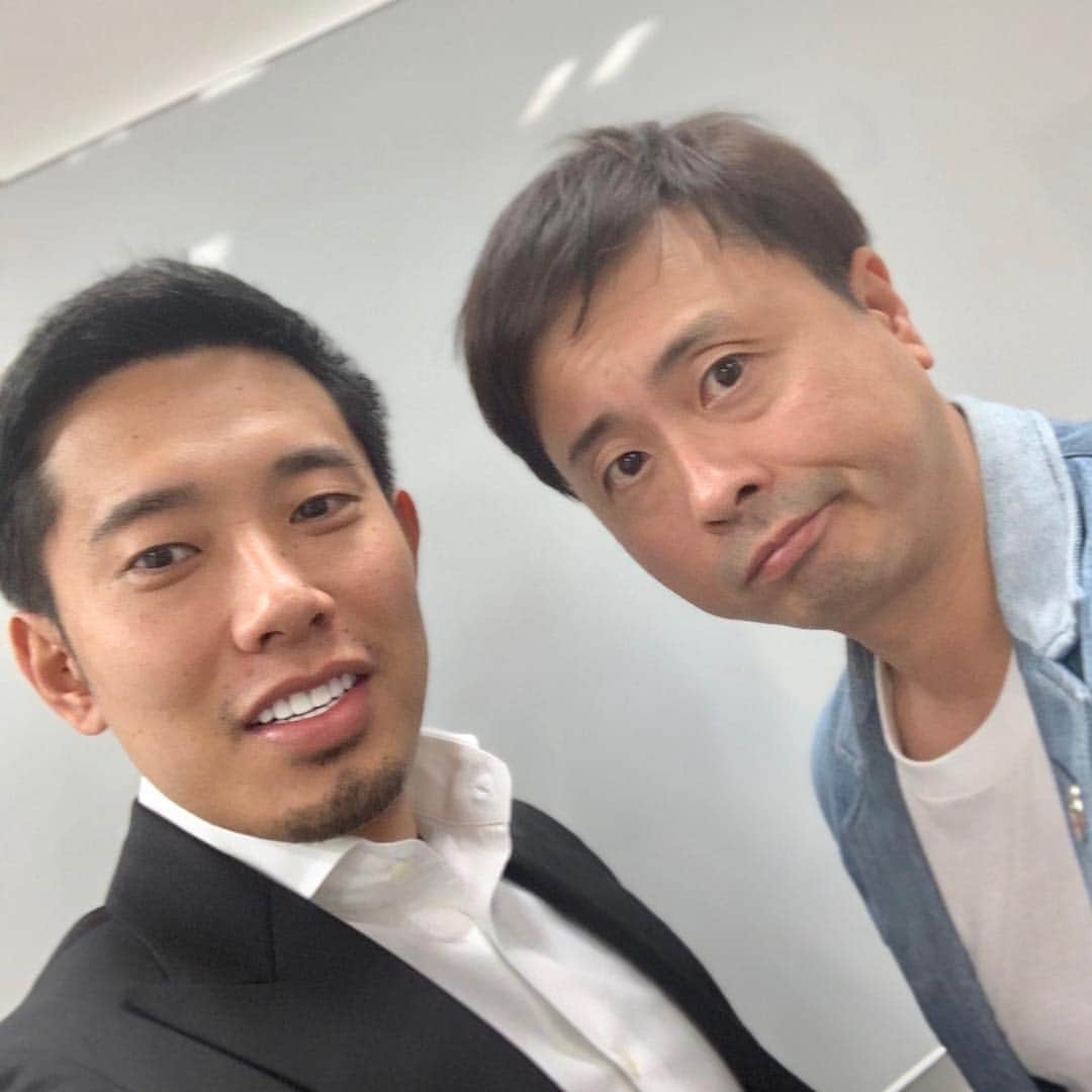 のインスタグラム：「グノシーQの賞金アップに貢献してくれた！ 辻ちゃん！みんな喜んでいました！ グノシーQをまだ知らない方は是非グノシーのアプリをダウンロードしてみてください！ よろ。 #グノシー #クイズ #三択 #4択 #LOVE  #やさしいず #べん山形」