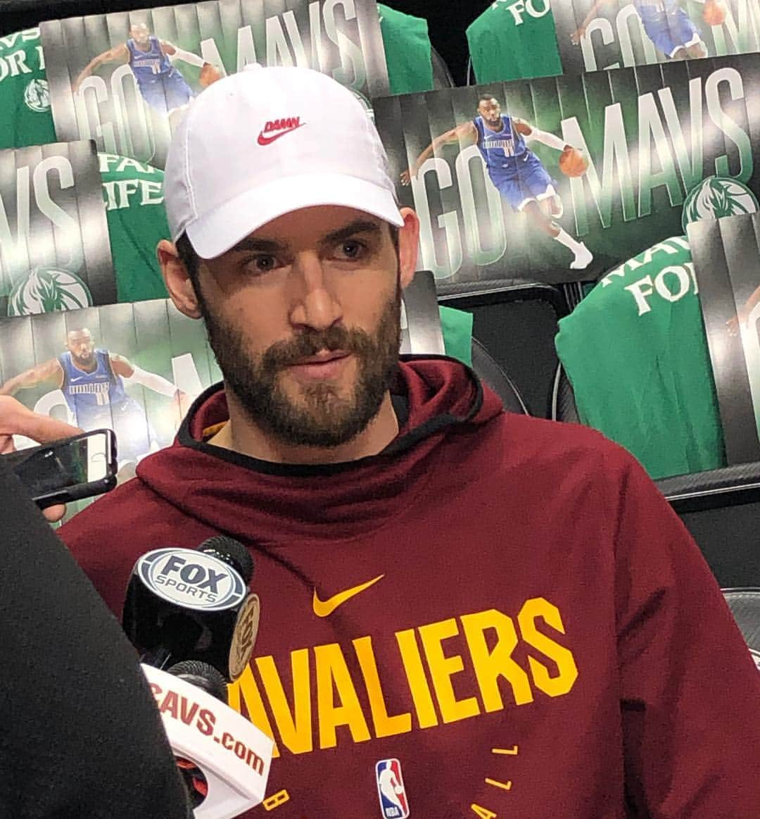 キャブスさんのインスタグラム写真 - (キャブスInstagram)「“He’s the one that changed the game. He’s a really special player.” @kevinlove on facing @swish41 one more time tonight.」3月16日 23時47分 - cavs