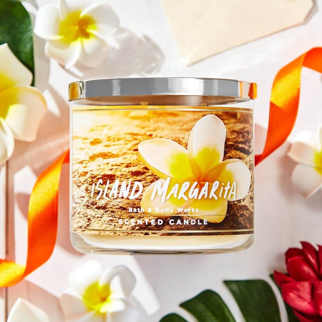 Bath & Body Worksさんのインスタグラム写真 - (Bath & Body WorksInstagram)「Want to know what smells so good in stores?! This right here 👆 We’re living the tropical life with Island Margarita! 🍹💚」3月17日 0時00分 - bathandbodyworks