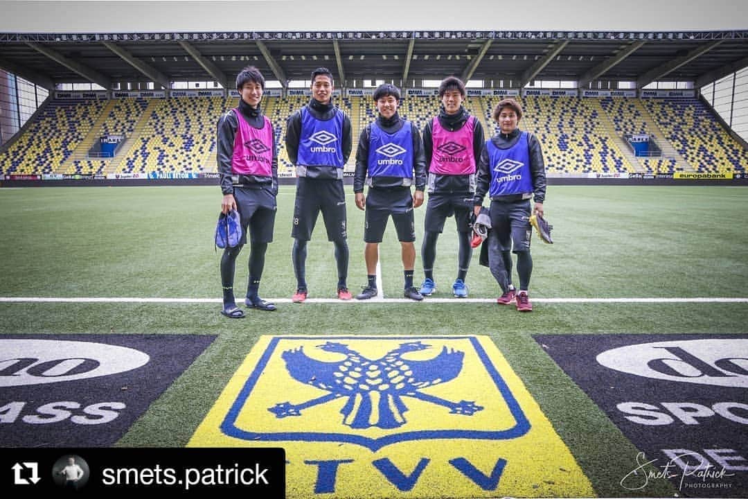 遠藤航のインスタグラム：「明日はプレーオフ1へ向けた大事な1戦。 僕はまだ出られませんがみんなで戦います！！ 応援よろしくお願いします💪 #Repost @smets.patrick (@get_repost) ・・・ After the training... #stvv#canaryforever#jupilerproleague#jpl#belgianfootball#footballpassion#footballphotography#sportphotography#sportphoto#sportphotographer#soccerphotography#instafootball#voetbal#voetbalvolkenvuur#kanarie#japan#japanfootball 🇯🇵 ⚽ 🇧🇪 @stvv_official  @kamadadaichi  @tomiyasu.t  @endowataru  @kinokosk @sekine_takahiro.official」