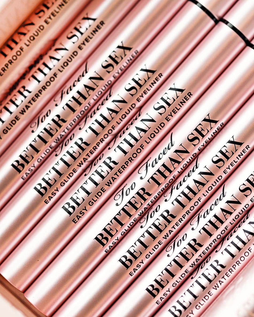Too Facedさんのインスタグラム写真 - (Too FacedInstagram)「The wait is ALMOST over...our NEW Better Than Sex Eyeliner is available TOMORROW! 🙀Drop a 🖤 below if you're ready for an eyeliner so amazing...it's Better Than Sex! #betterthansex #toofaced」3月17日 0時02分 - toofaced